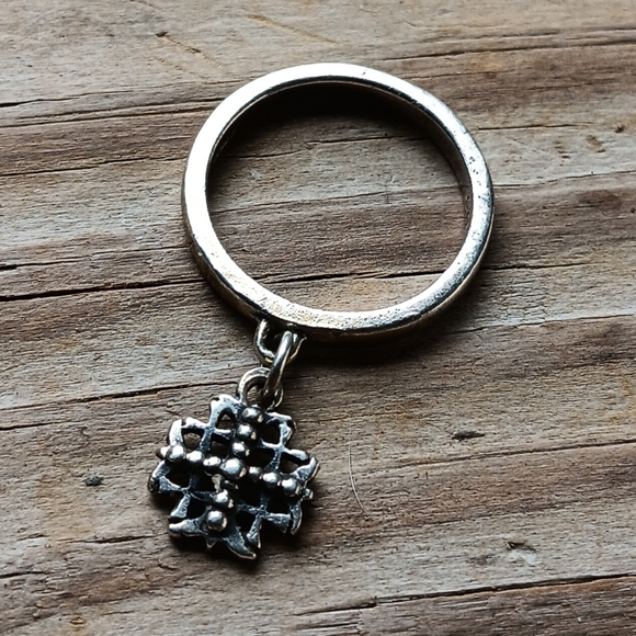 Retired! James Avery Sterling Silver Jerusalem Cross Dangle Ring Size 4.5 - Picture 1 of 5